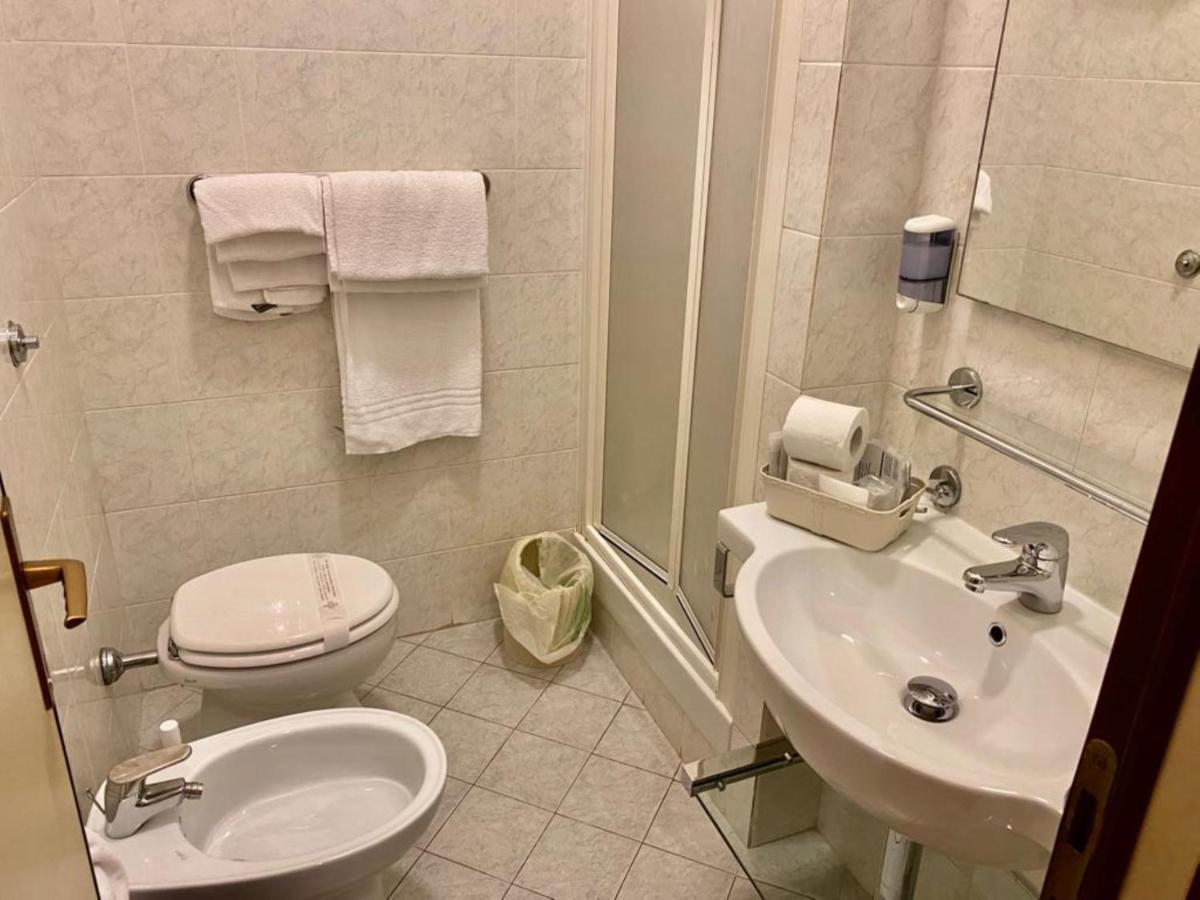 Roma Castle Termini Hotel Buitenkant foto