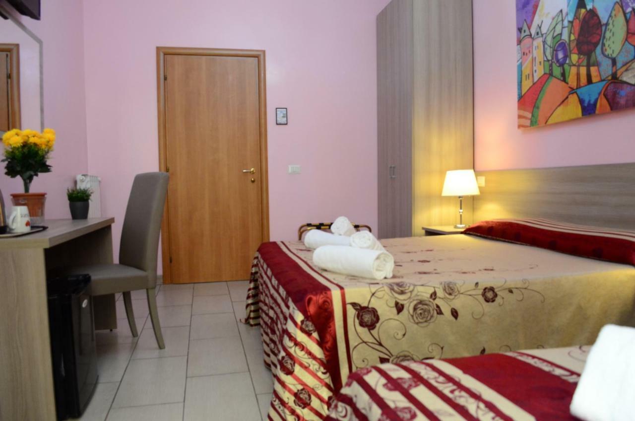 Roma Castle Termini Hotel Buitenkant foto