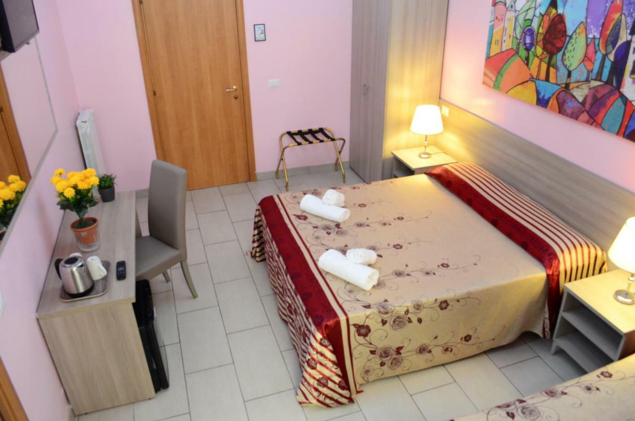 Roma Castle Termini Hotel Buitenkant foto