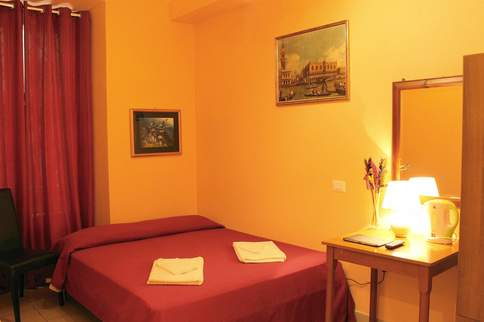 Roma Castle Termini Hotel Buitenkant foto